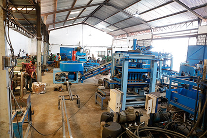 Manufacturing : Block Machine, Paver Machine, Roof Machine, Curb Stone Machine