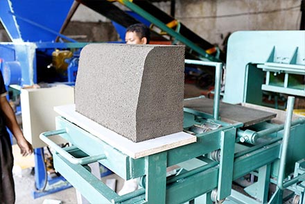 Curb-Stone Machine by Super Sonic Machinery